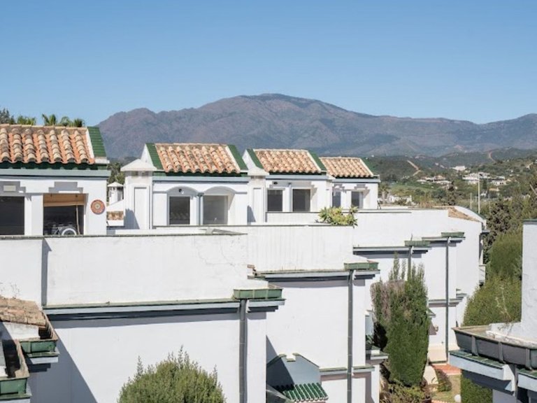 Villa for Sale in New Golden Mile, Malaga 38