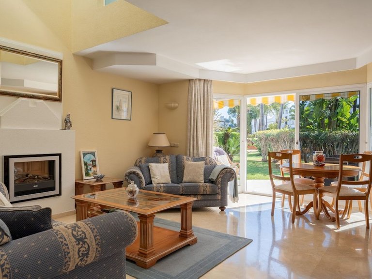 Villa for Sale in New Golden Mile, Malaga 5