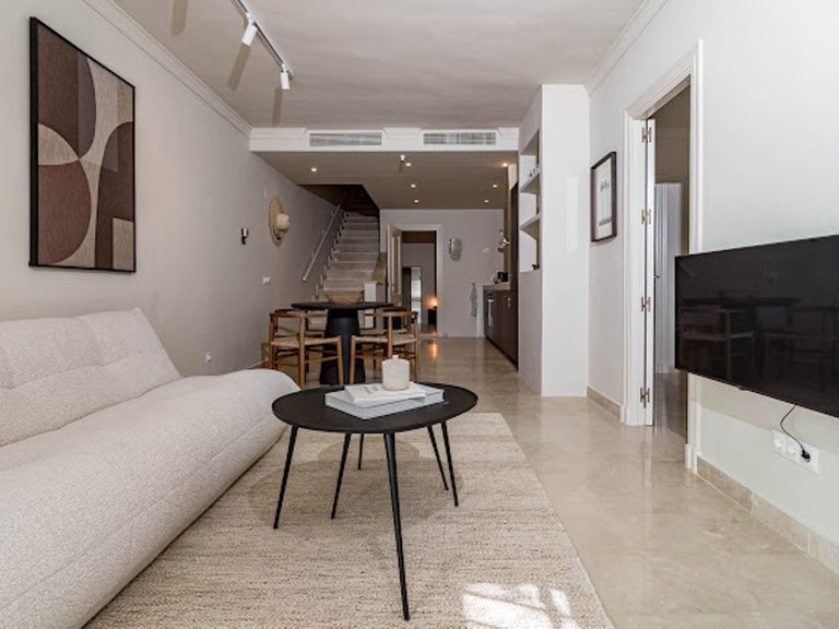 Apartment for Sale in Nueva Andalucía, Malaga 16
