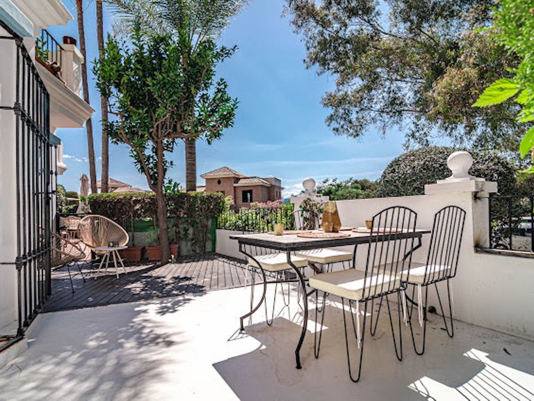 Apartment for Sale in Nueva Andalucía, Malaga 20