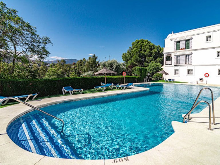 Apartment for Sale in Nueva Andalucía, Malaga 26