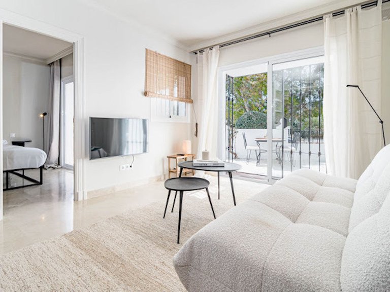 Apartment for Sale in Nueva Andalucía, Malaga 4