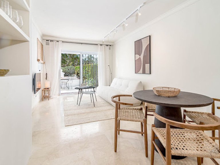 Apartment for Sale in Nueva Andalucía, Malaga 6