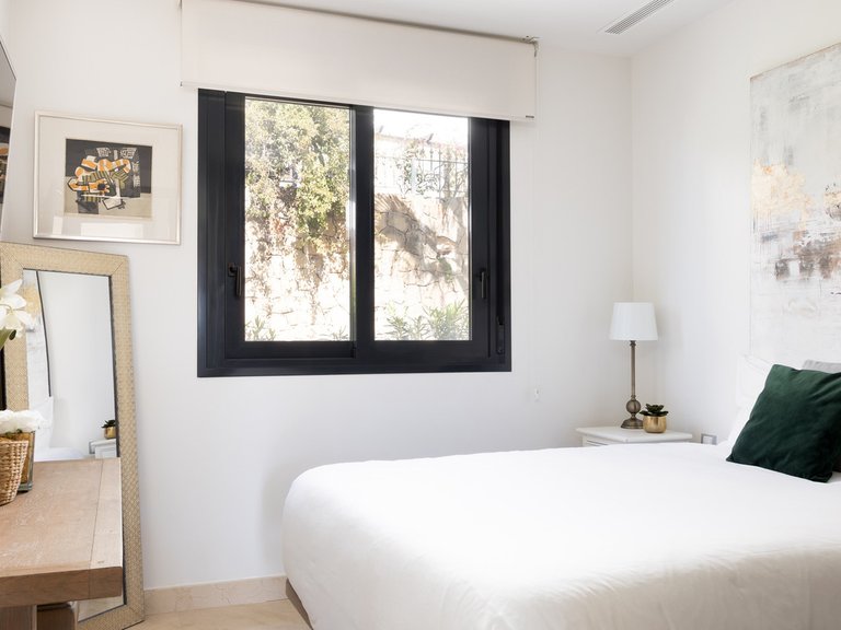 Villa for Sale in The Golden Mile, Malaga 16