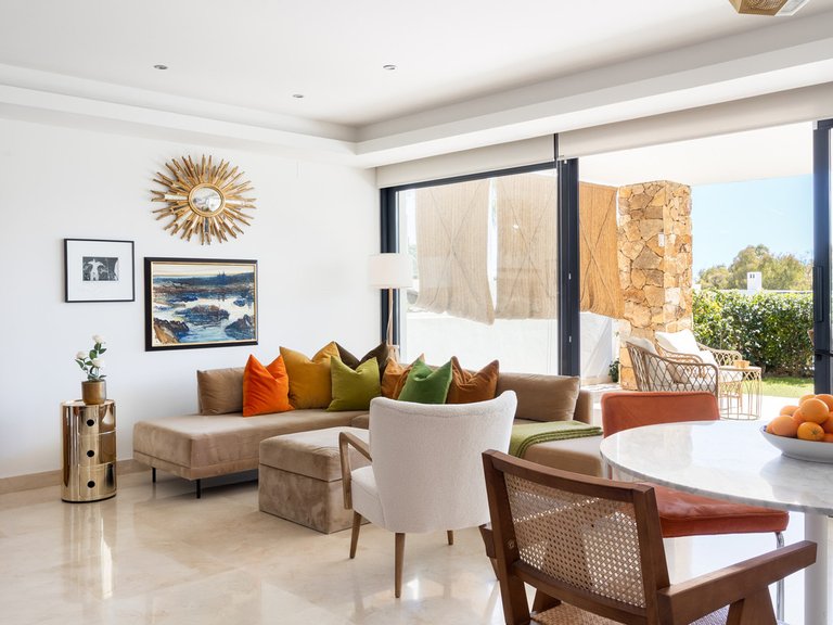 Villa for Sale in The Golden Mile, Malaga 4