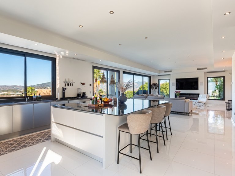 Villa for Sale in La Cala Golf, Malaga 6