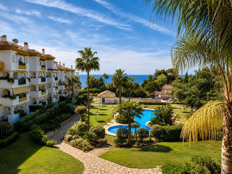 Apartment for Sale in The Golden Mile, Malaga 1