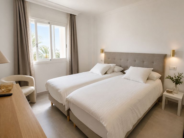 Apartment for Sale in The Golden Mile, Malaga 11