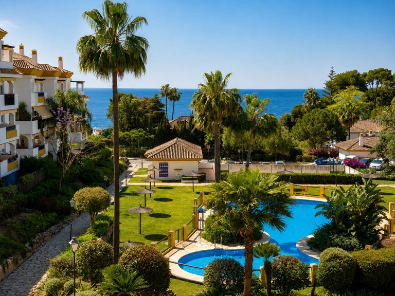 Apartment for Sale in The Golden Mile, Malaga 17