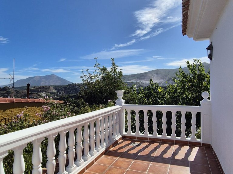 Villa for Sale in Coín, Malaga 30