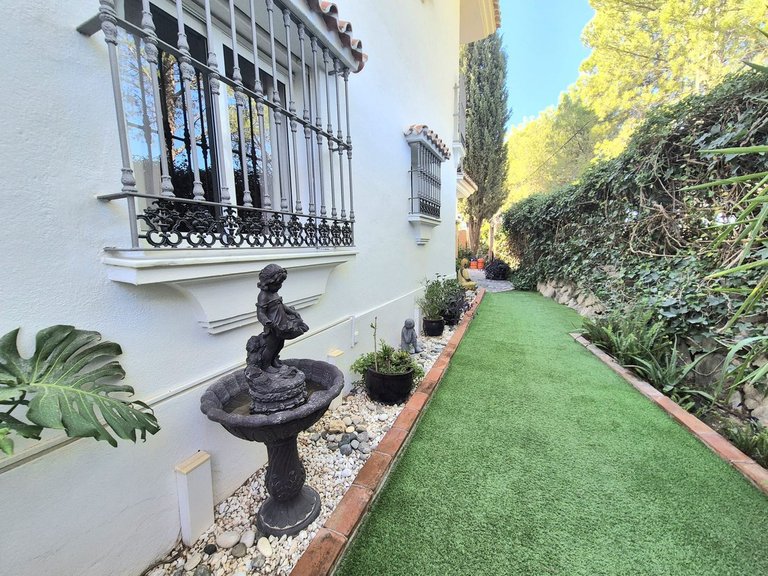 Villa for Sale in Coín, Malaga 43