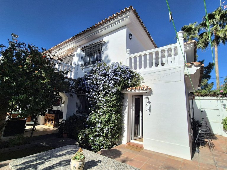 Villa for Sale in Coín, Malaga 44