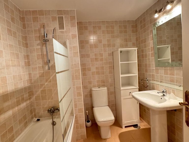Apartment for Sale in Las Chapas, Malaga 6