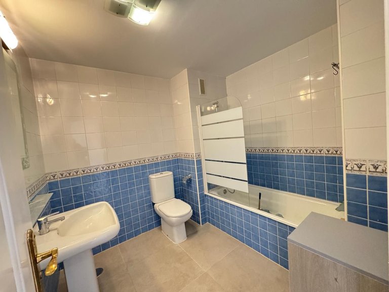 Apartment for Sale in Las Chapas, Malaga 7