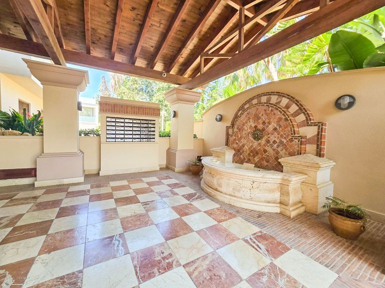 Apartment for Sale in San Pedro De Alcántara, Malaga 45