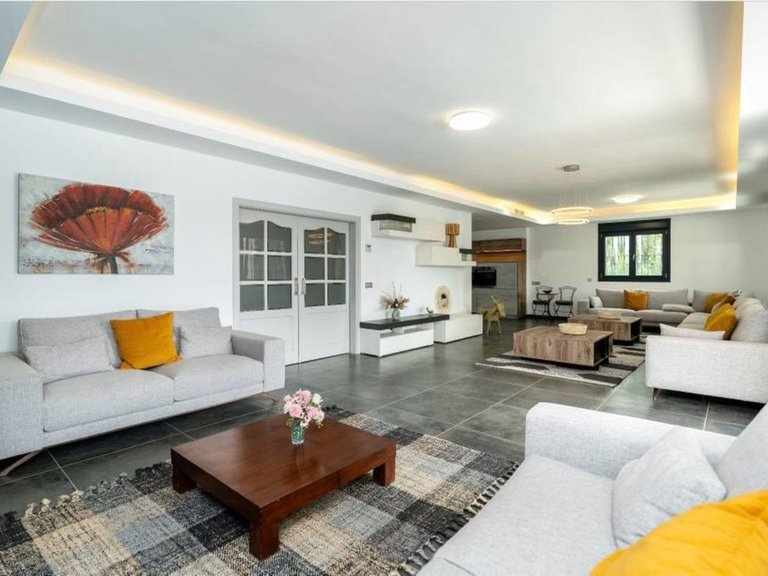 Villa for Sale in Marbella, Malaga 6