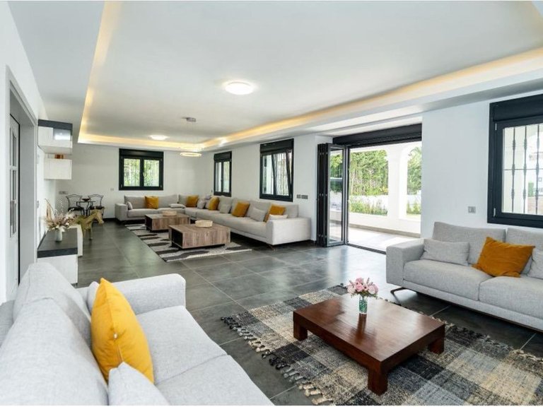 Villa for Sale in Marbella, Malaga 7