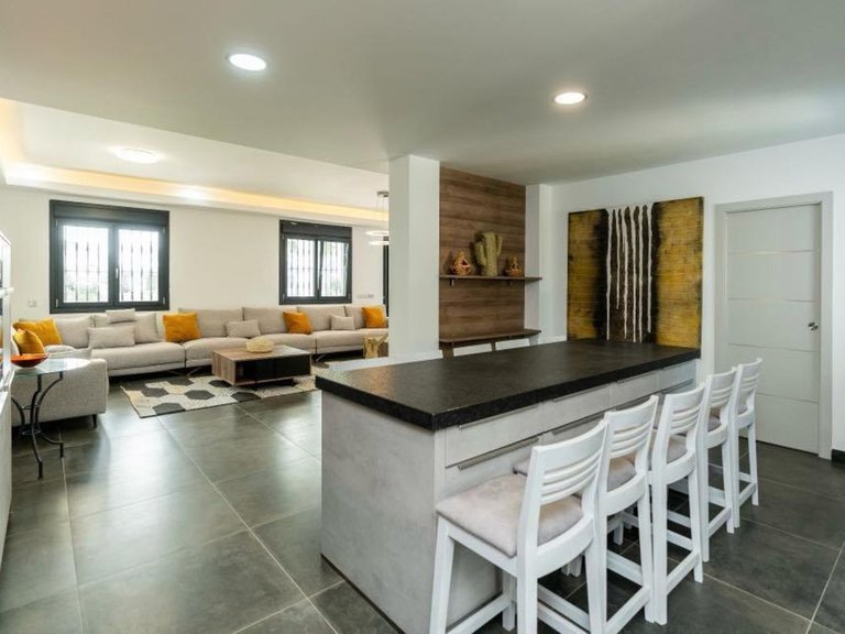 Villa for Sale in Marbella, Malaga 8