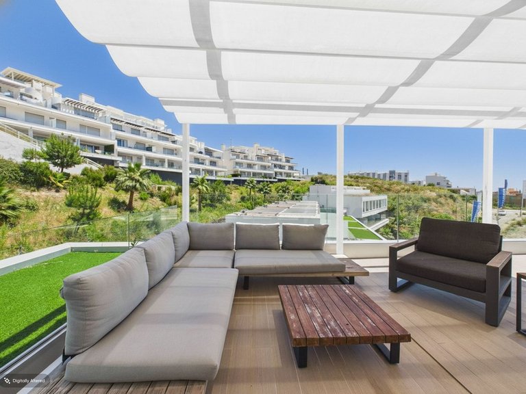 Villa for Sale in Cancelada, Malaga 30