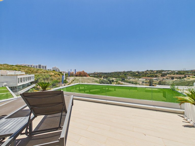 Villa for Sale in Cancelada, Malaga 31