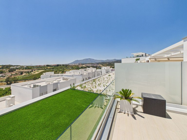 Villa for Sale in Cancelada, Malaga 36