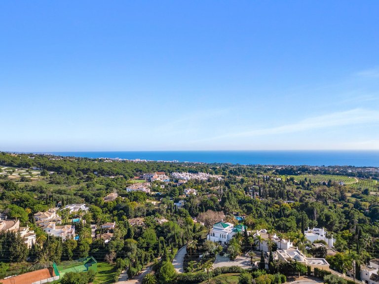 Villa for Sale in The Golden Mile, Malaga 18