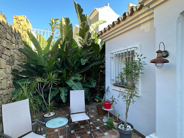 Villa for Sale in The Golden Mile, Malaga 24