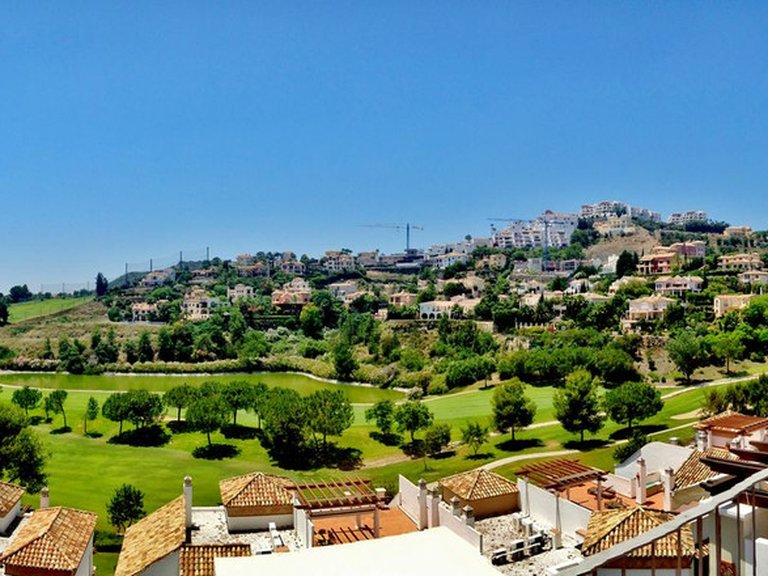 Apartment for Sale in Los Arqueros, Malaga 1