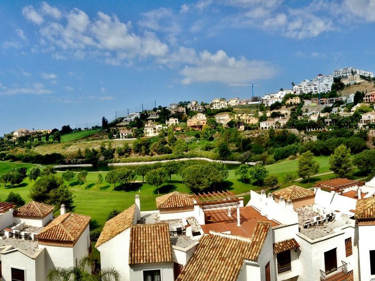 Apartment for Sale in Los Arqueros, Malaga 56