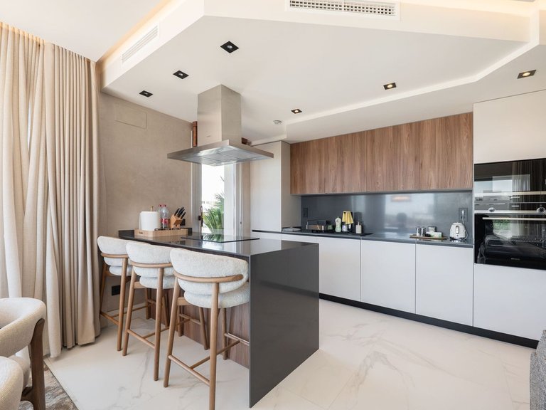 Apartment for Sale in San Pedro De Alcántara, Malaga 4