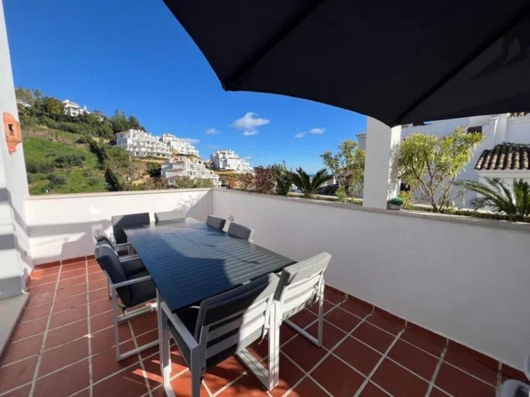 Apartment for Sale in Nueva Andalucía, Malaga 4