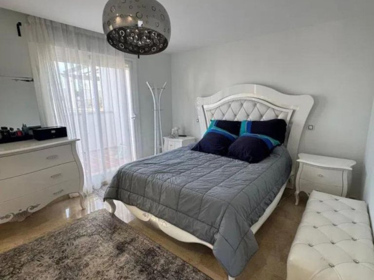 Apartment for Sale in Nueva Andalucía, Malaga 5