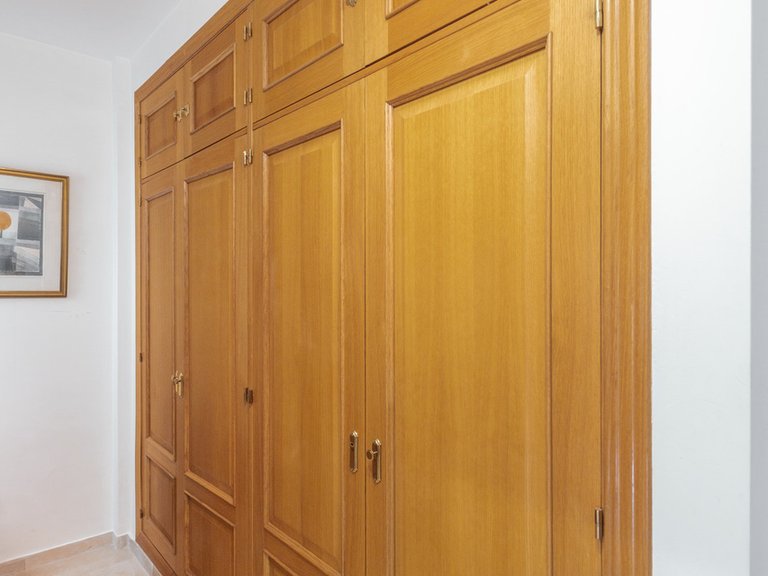 Apartment for Sale in The Golden Mile, Malaga 16
