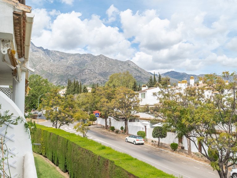 Apartment for Sale in The Golden Mile, Malaga 19