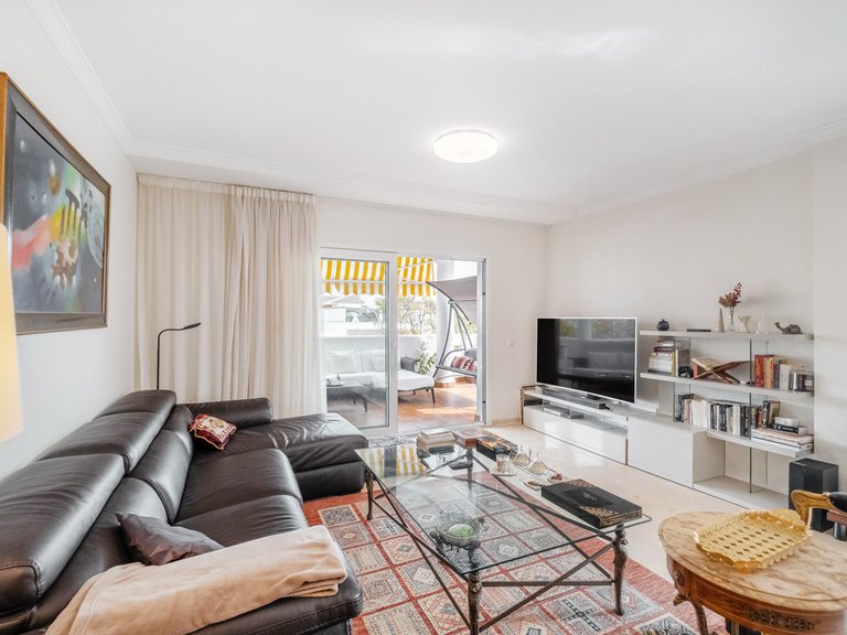 Apartment for Sale in The Golden Mile, Malaga 2