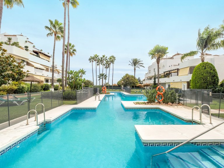 Apartment for Sale in The Golden Mile, Malaga 20