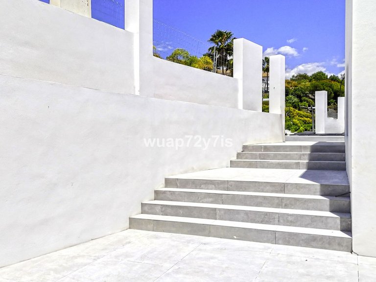 Villa for Sale in Benahavís, Malaga 11