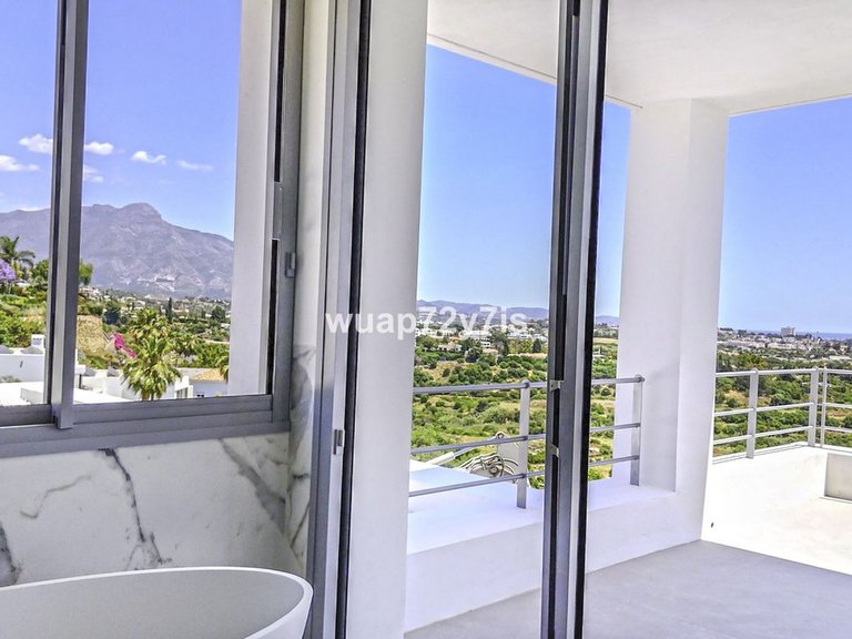 Villa for Sale in Benahavís, Malaga 14