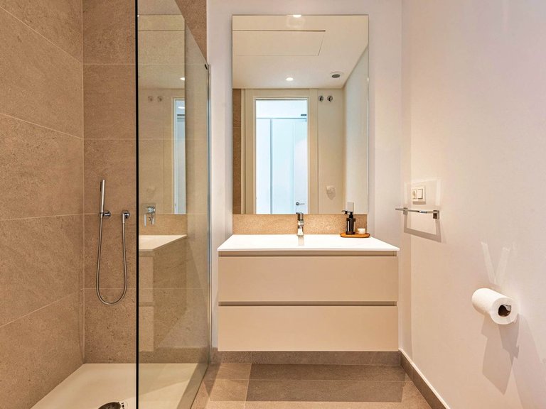 Apartment for Sale in Nueva Andalucía, Malaga 20