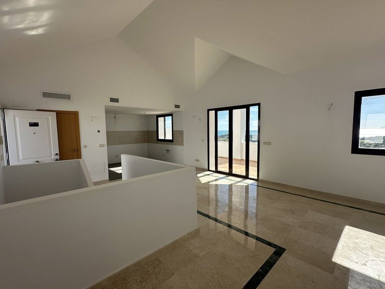 Villa for Sale in Doña Julia, Malaga 11