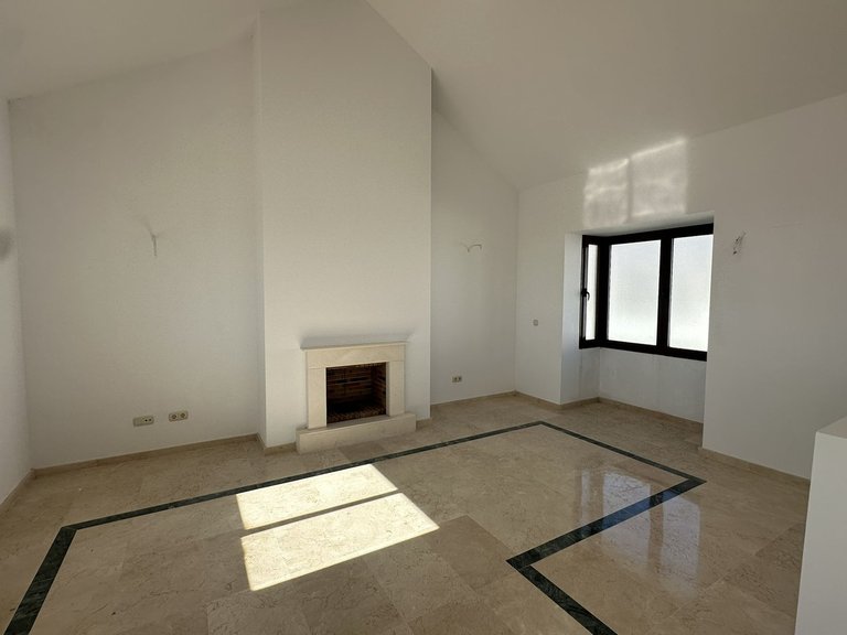Villa for Sale in Doña Julia, Malaga 8