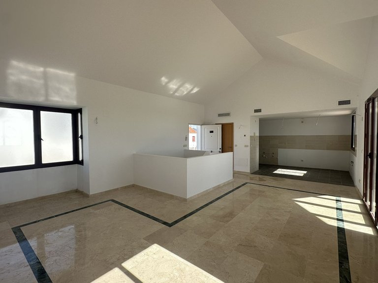 Villa for Sale in Doña Julia, Malaga 9