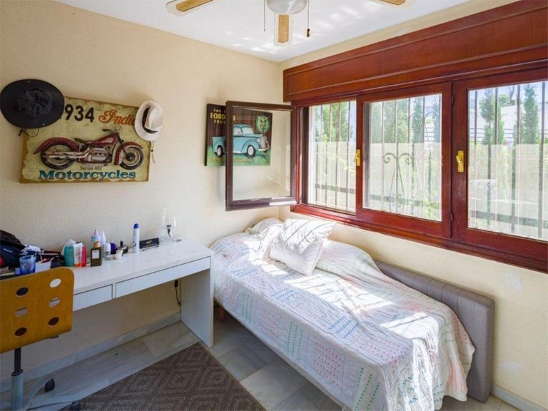 Villa for Sale in El Rosario, Malaga 17