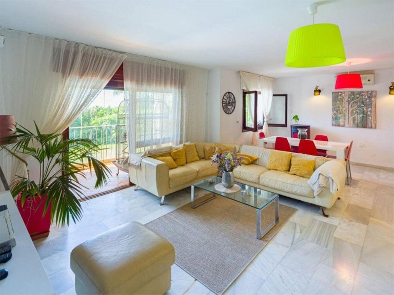 Villa for Sale in El Rosario, Malaga 2