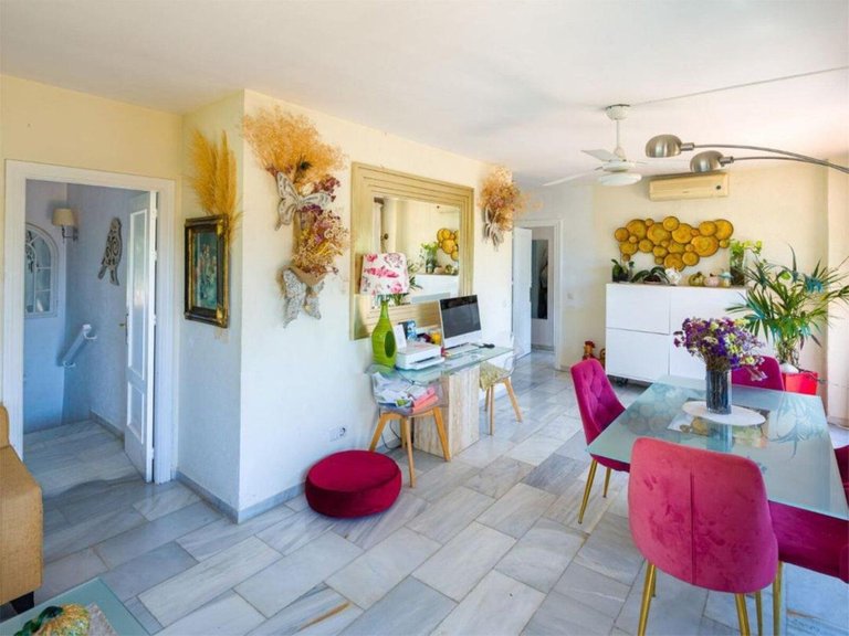 Villa for Sale in El Rosario, Malaga 4