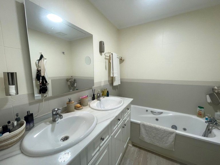 Apartment for Sale in Estepona, Malaga 25