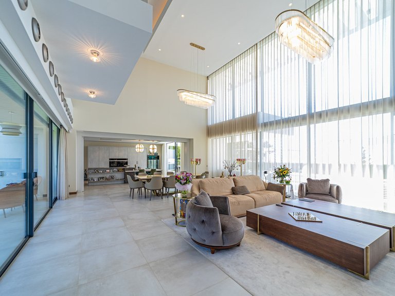 Villa for Sale in Los Arqueros, Malaga 11
