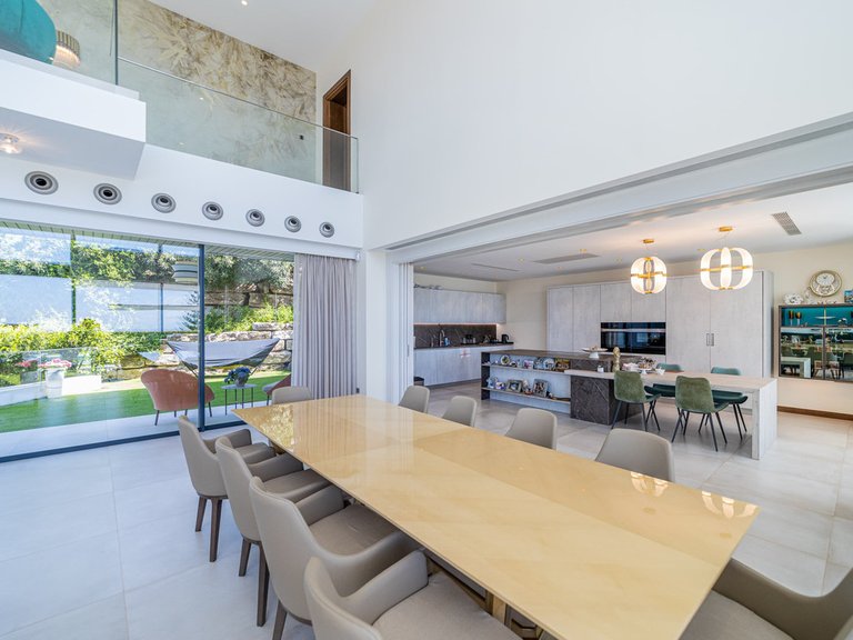 Villa for Sale in Los Arqueros, Malaga 15