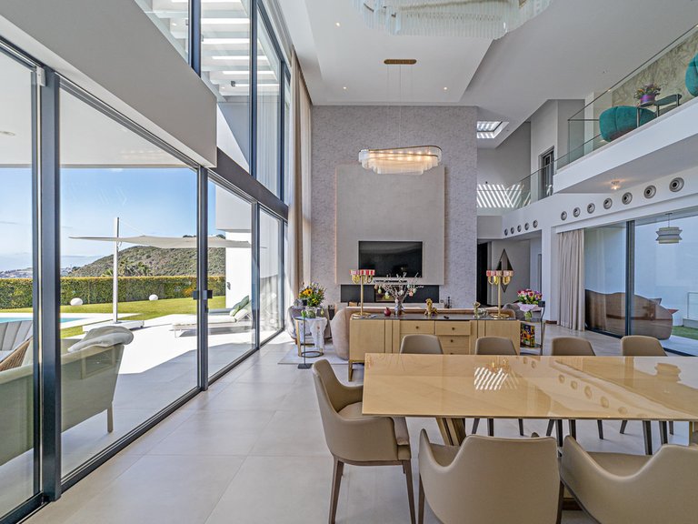 Villa for Sale in Los Arqueros, Malaga 16