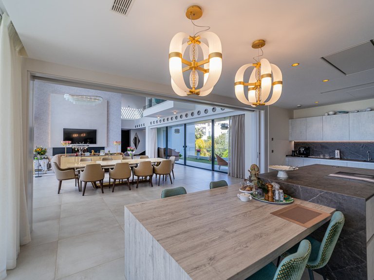 Villa for Sale in Los Arqueros, Malaga 17